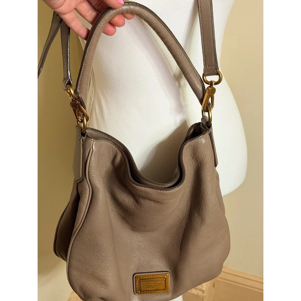Marc by Marc Jacobs Classic Q Hillier Hobo Bag Taupe Pebbled Leather Crossbody